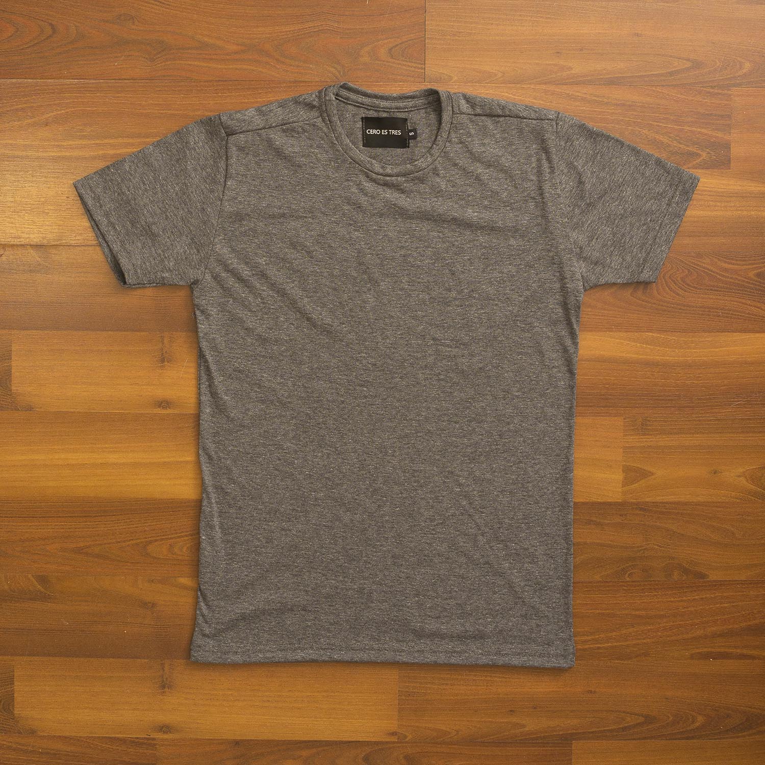 4001GR - REMERA BASIC GRIS